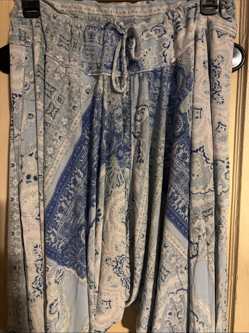 Women’s Free People super wide leg paisley print pants sz XL Stunning design/fit